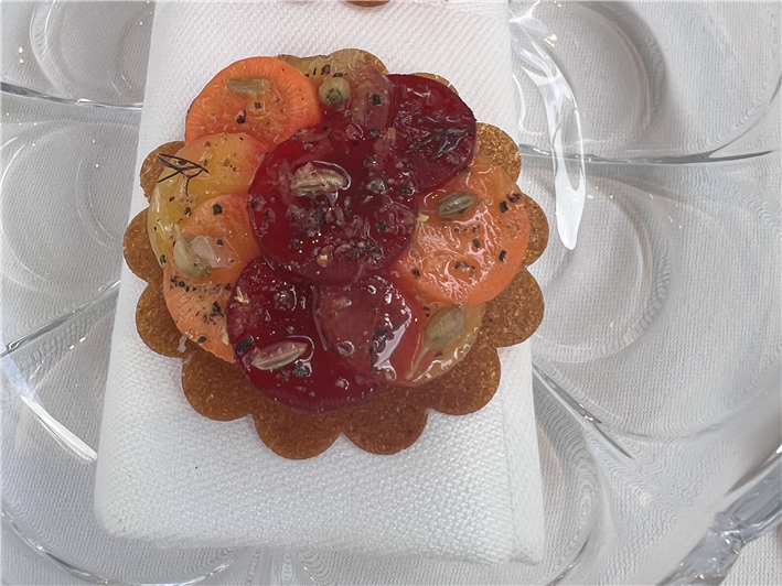 sea bream taratre canape